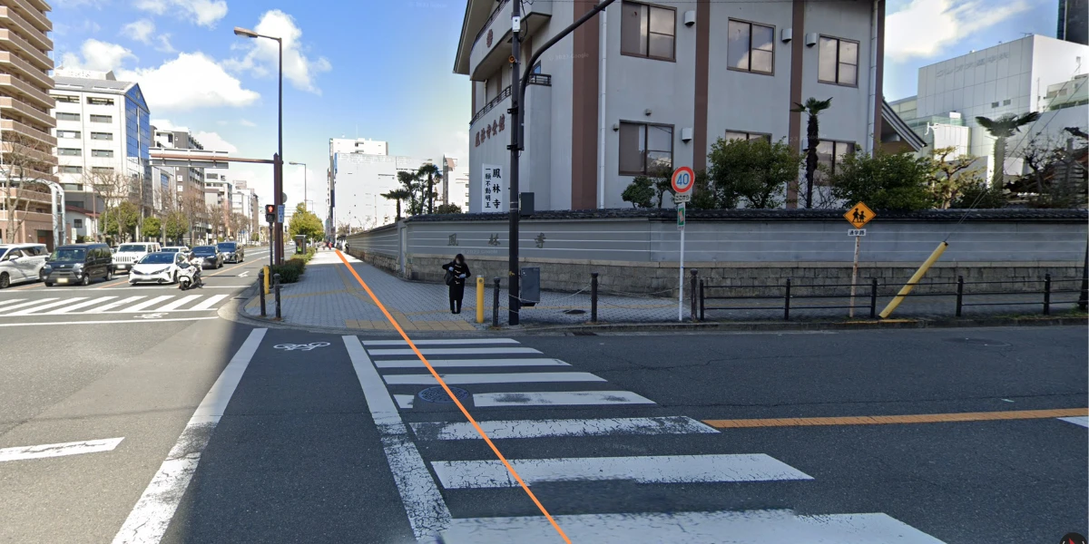 鳳林寺を目印に進む