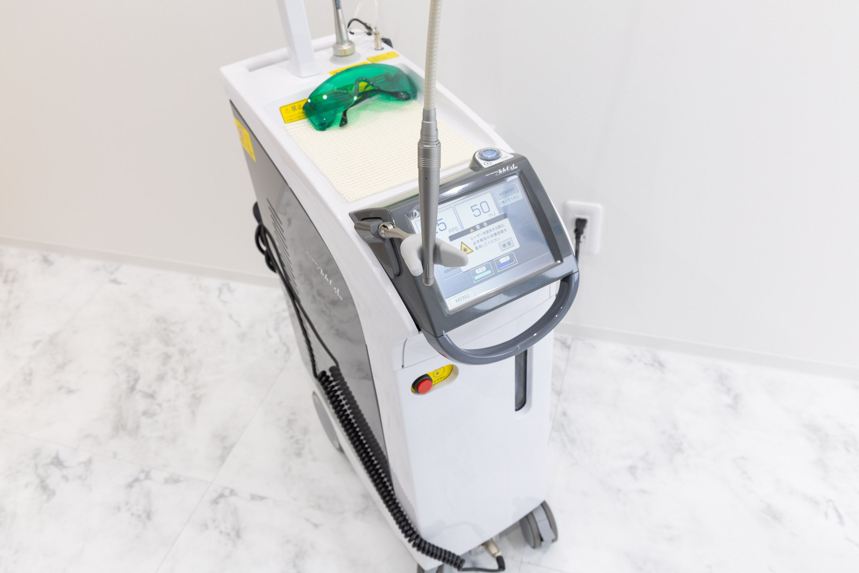 レーザー治療機